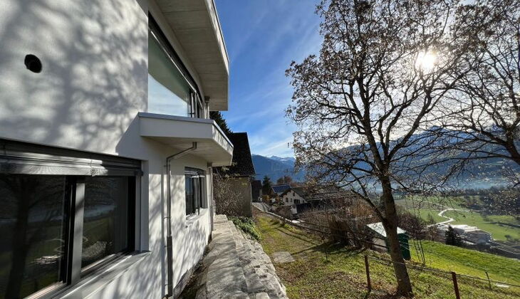 Bauernhaus mit Stall und Garten in Feldis