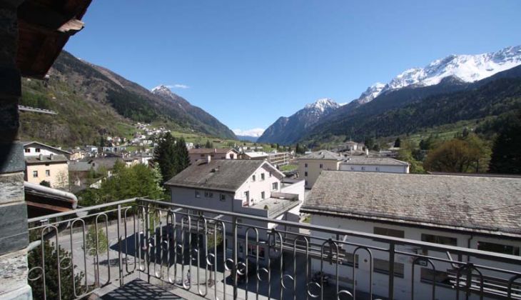 4.5-Zi-Dachwohnung mit Balkon und Fernblick