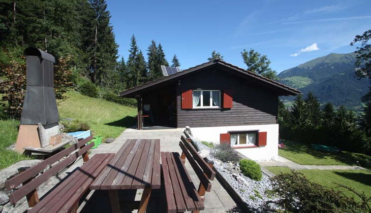 Bauernhaus mit Stall und Garten in Feldis