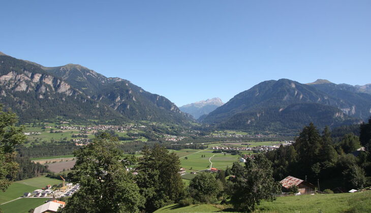 Bauernhaus mit Stall und Garten in Feldis