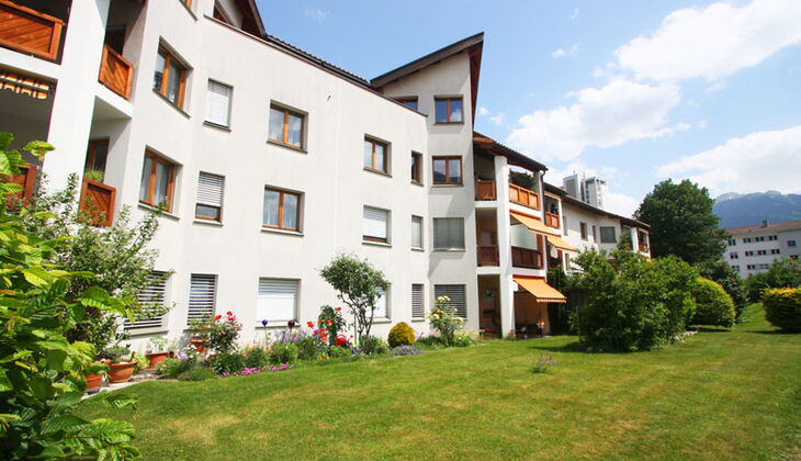 Bauernhaus mit Stall und Garten in Feldis