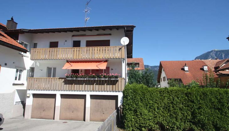 Bauernhaus mit Stall und Garten in Feldis