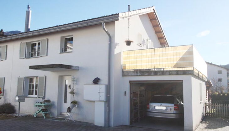 Bauernhaus mit Stall und Garten in Feldis